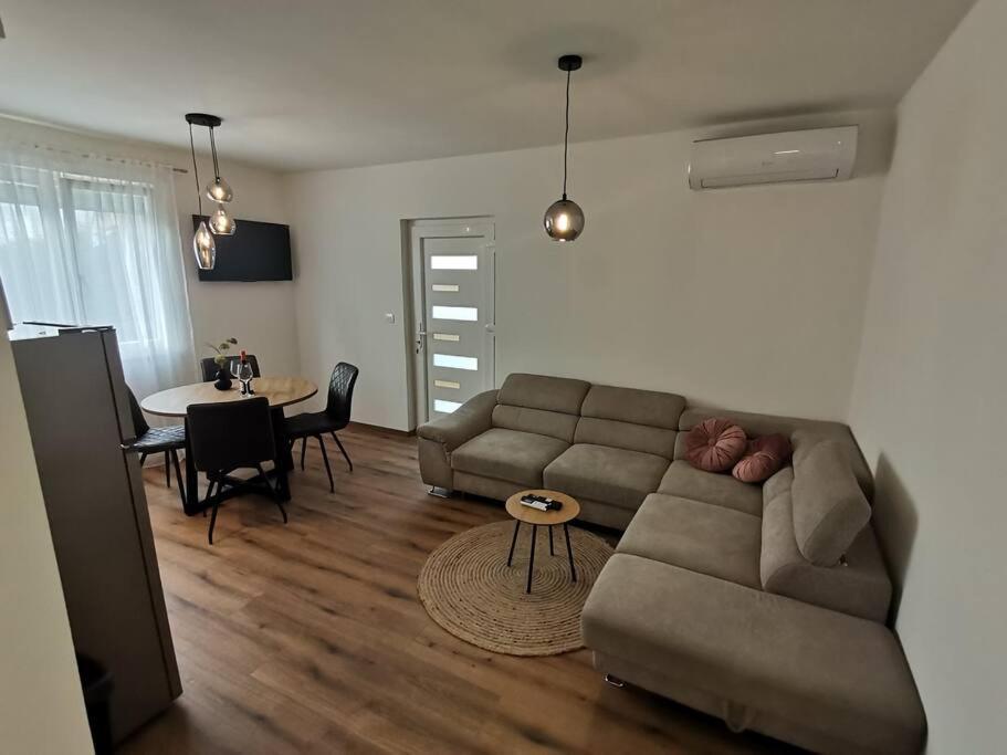 Apartment S บาร์บินเย ภายนอก รูปภาพ